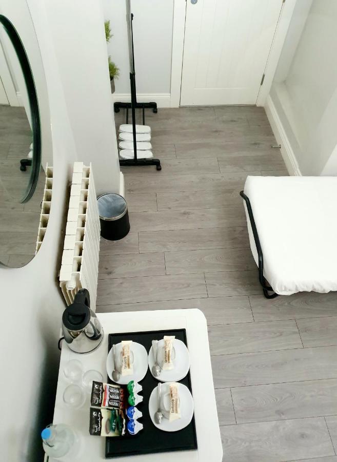 The Westerly London Ngoại thất bức ảnh
