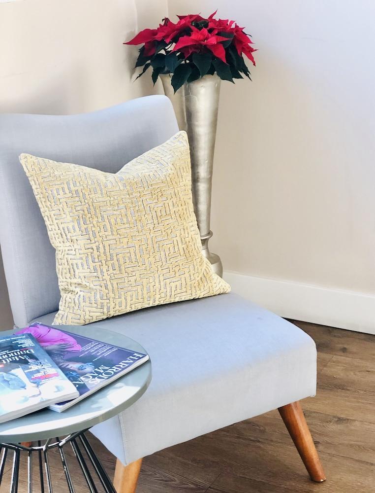 The Westerly London Ngoại thất bức ảnh